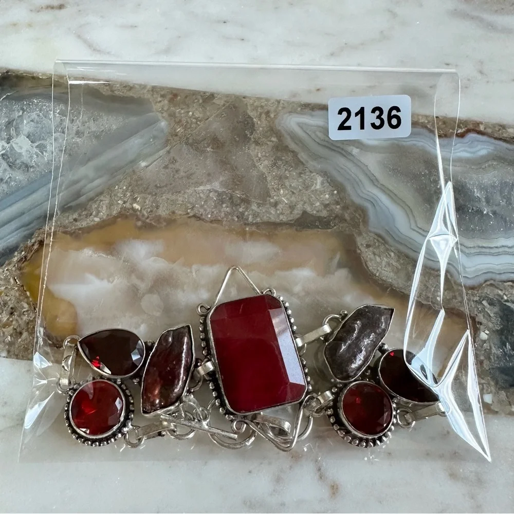 2136 Gorgeous Silver and Red Gemstone Bracelet